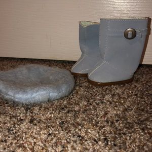 Doll hat and boots